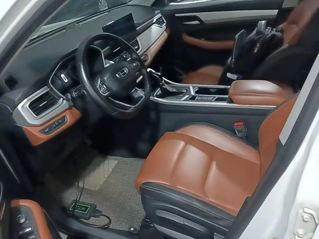 Geely Vision X6 — миниатюра 15