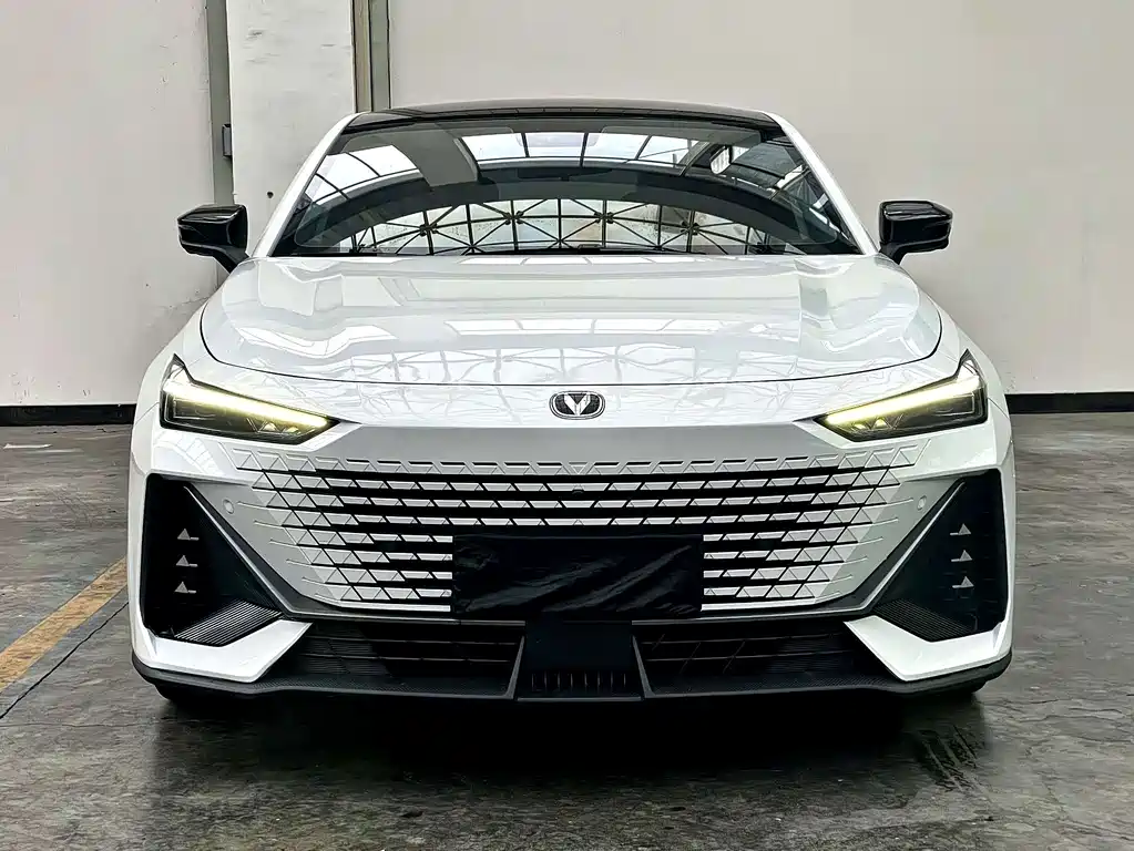 Changan UNI-V — миниатюра 2