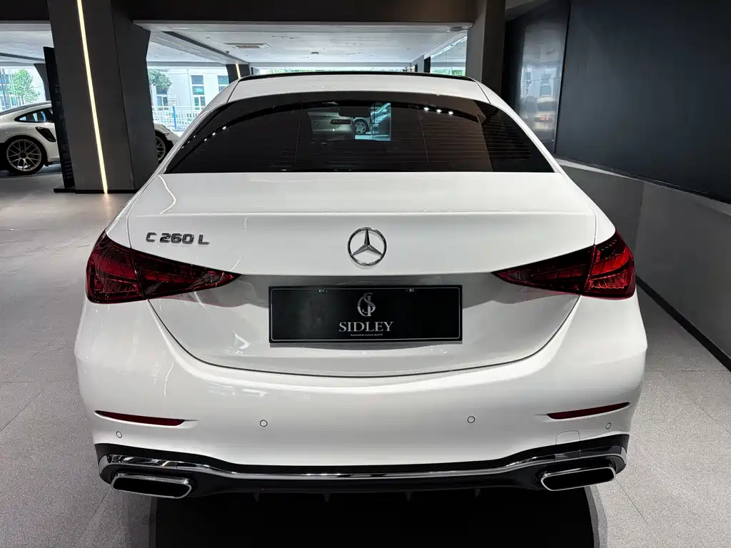 Mercedes-Benz C-Class — миниатюра 6