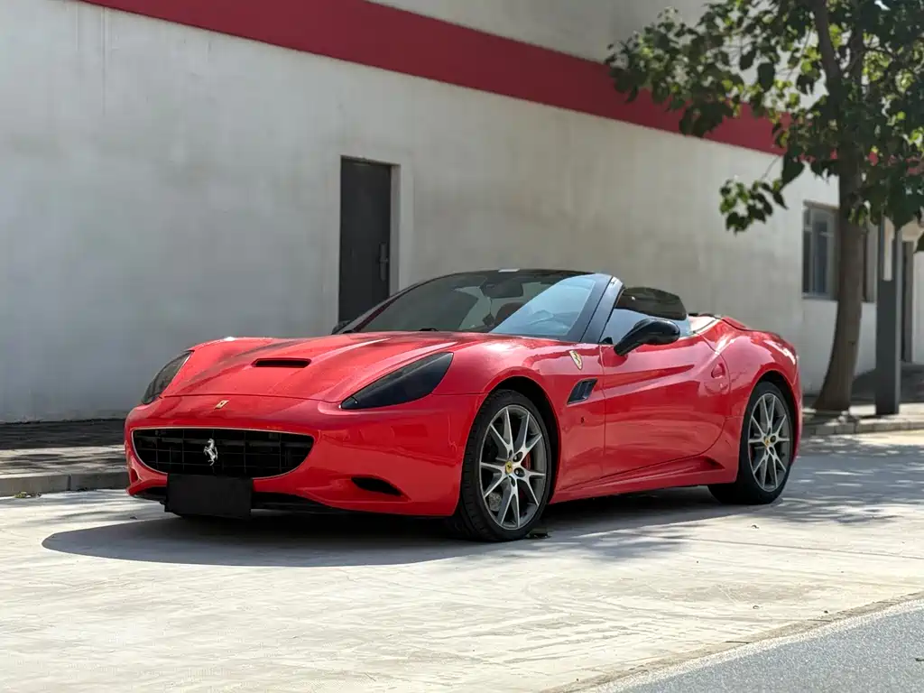 Ferrari California T 2011