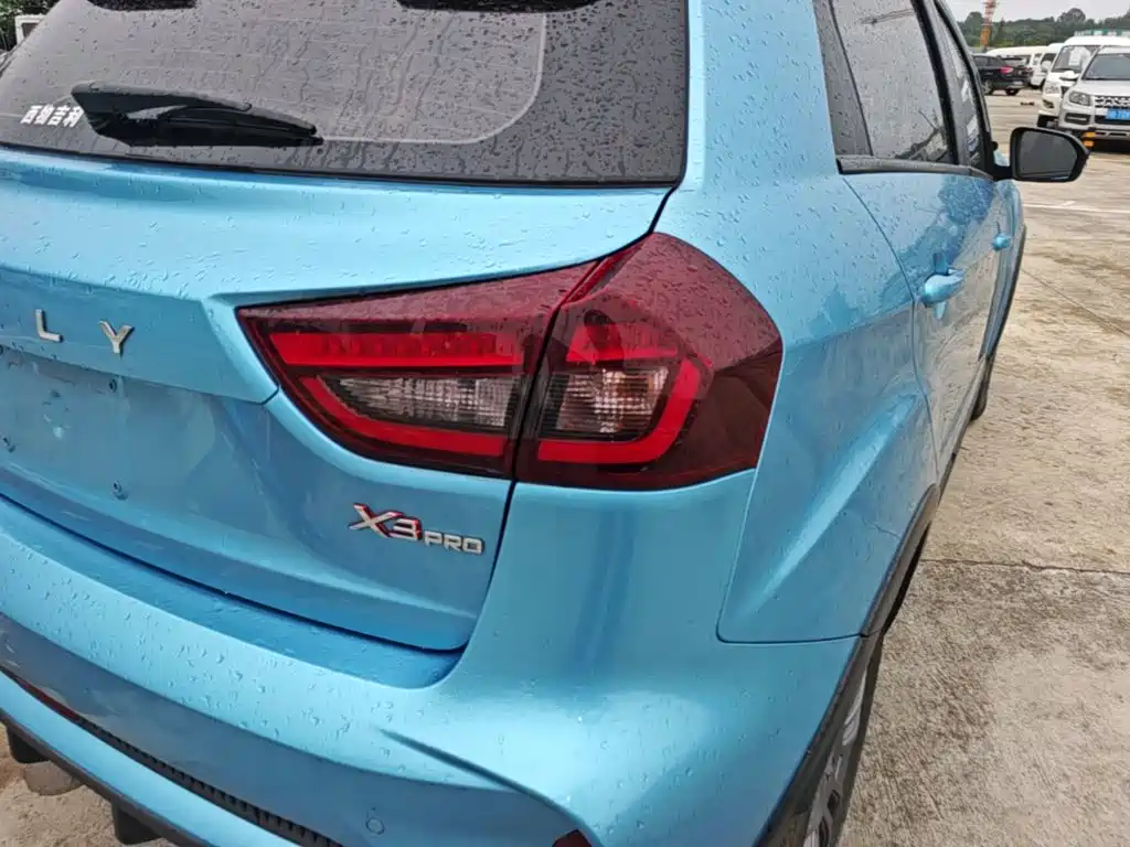 Geely Vision X3 — миниатюра 8