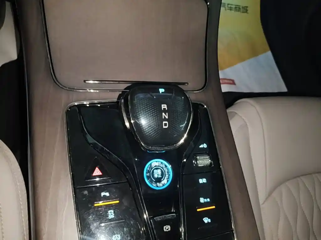 BYD Han — миниатюра 14