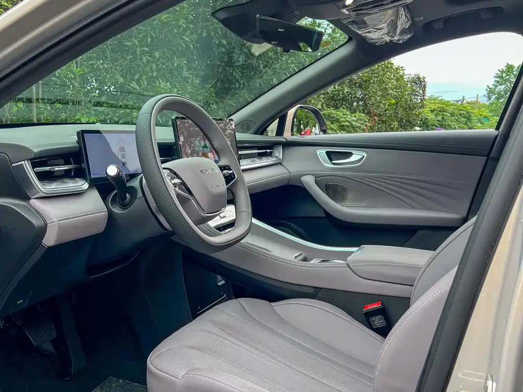 Roewe M7 DMH — миниатюра 10