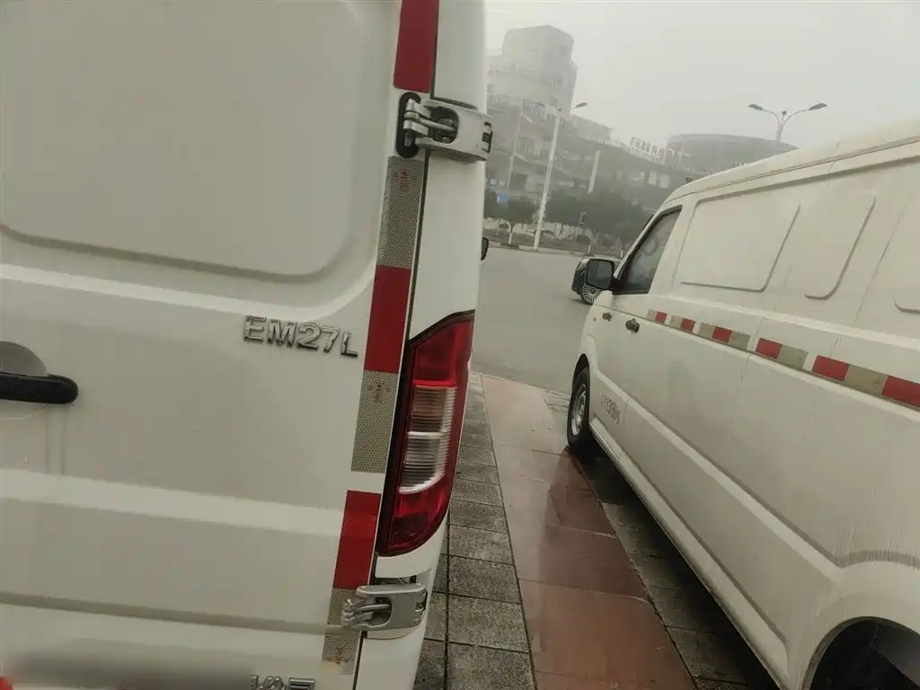 Dongfeng EM27 — миниатюра 8