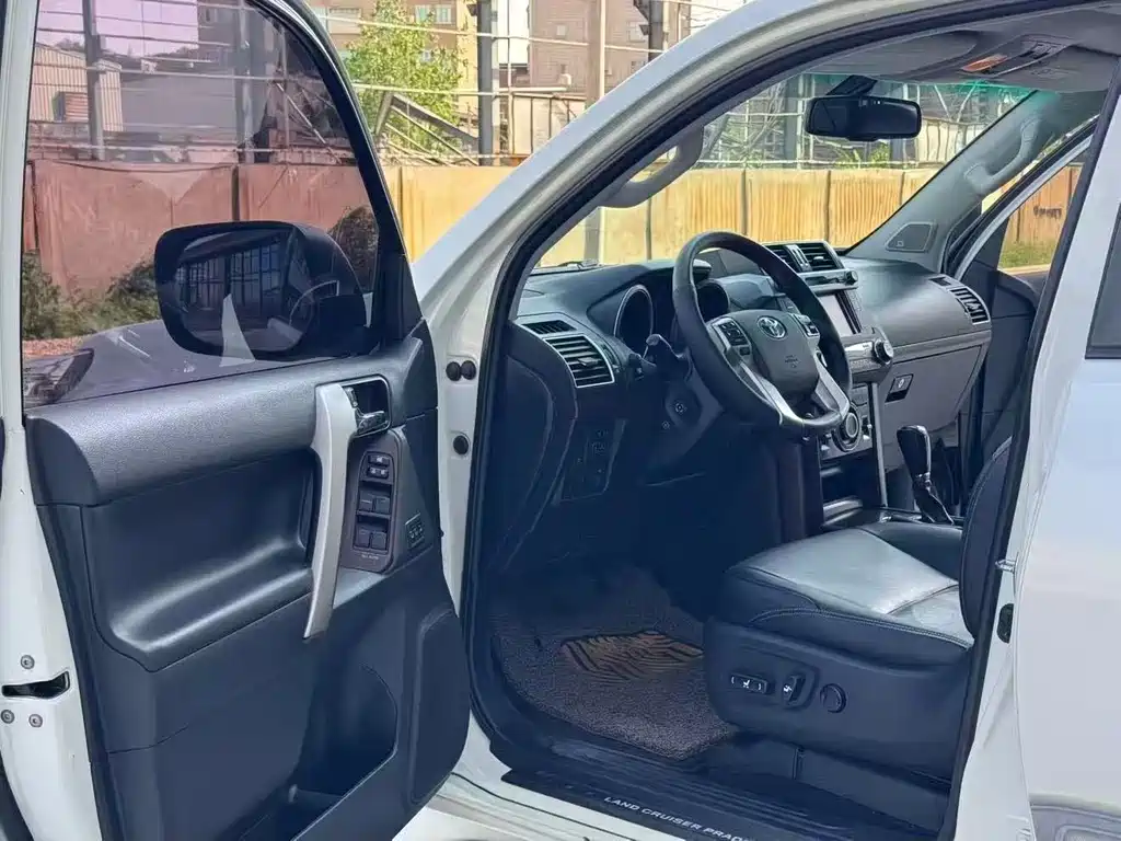 Toyota Prado — миниатюра 5