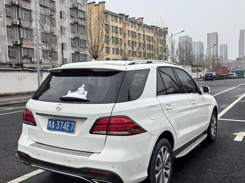 MERCEDES-BENZ GLE