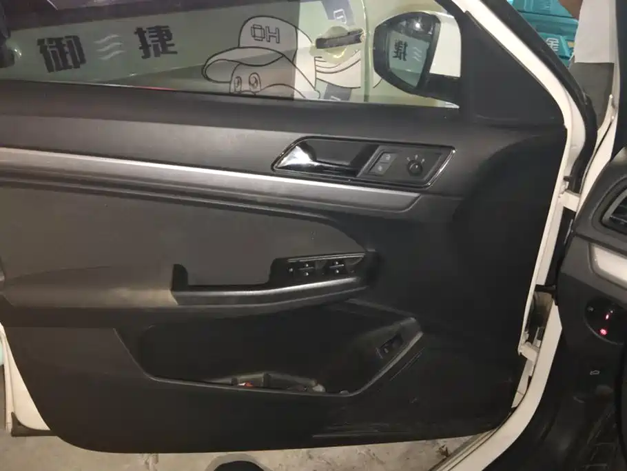 Volkswagen Lavida — миниатюра 7