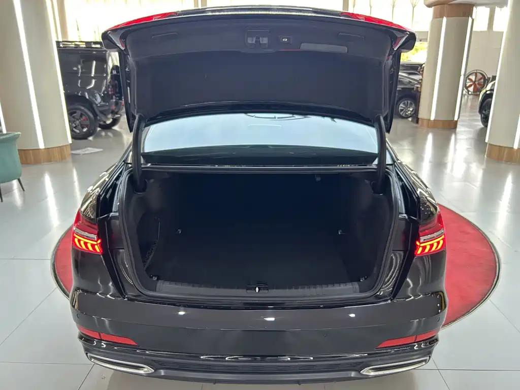 Audi A6L — миниатюра 10