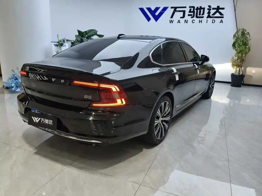 Volvo S90 — миниатюра 3