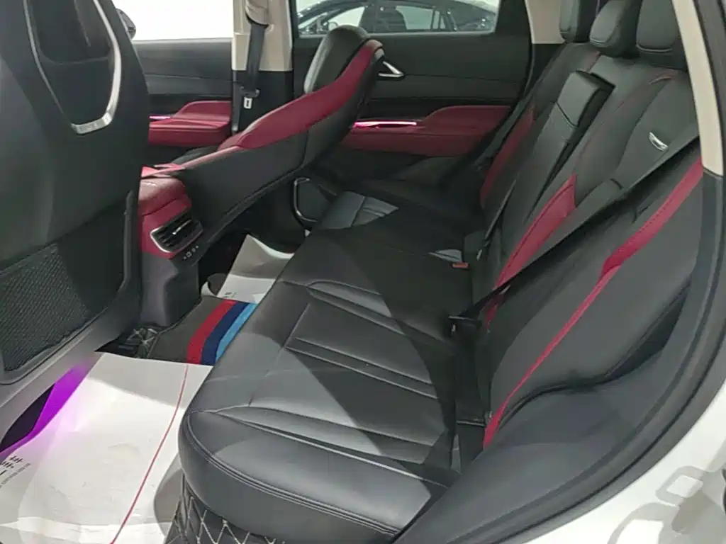 Hongqi Hongqi HS3 — миниатюра 22