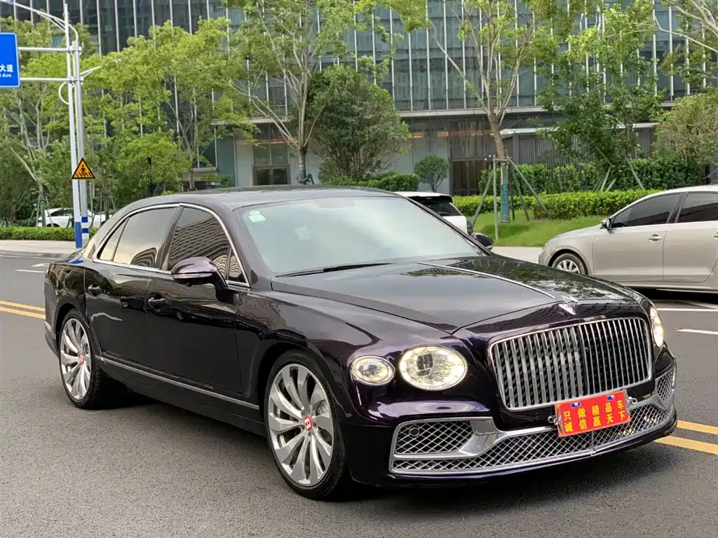 Bentley Flying Spur 6.0T 5-seat Edition, фото 3