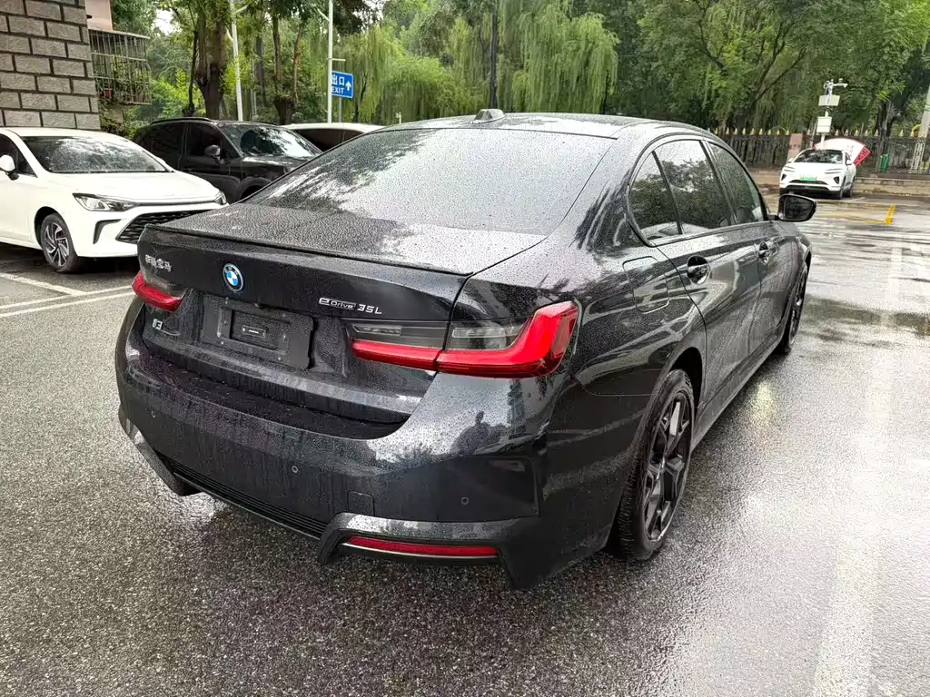 BMW i3 — миниатюра 6
