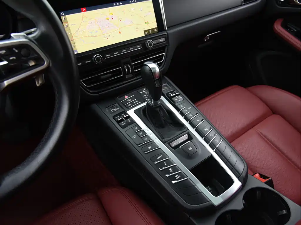 Porsche Macan — миниатюра 31