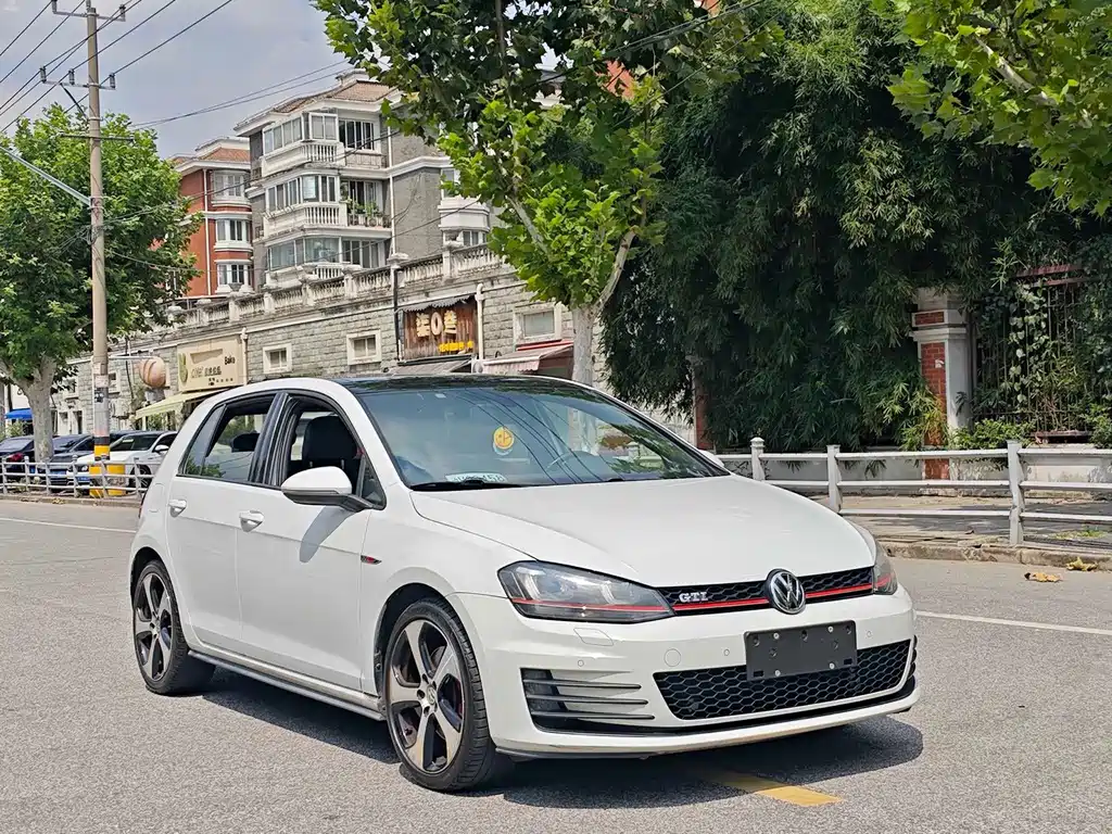 Volkswagen Golf GTI — миниатюра 3
