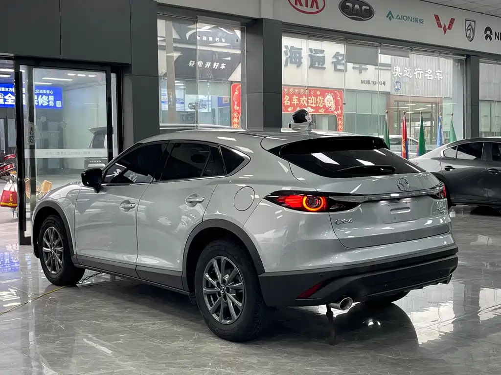 MAZDA CX 4