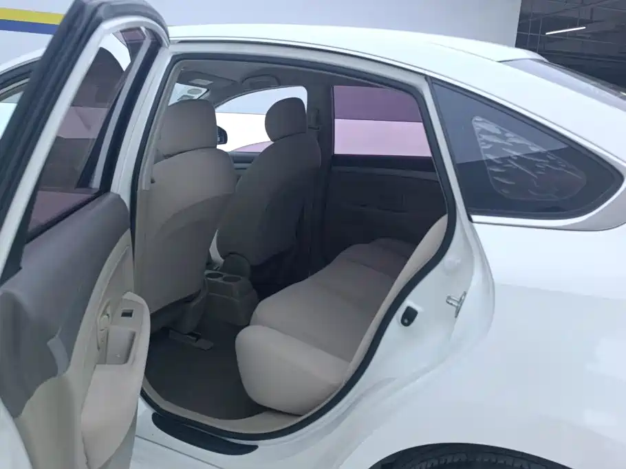 Nissan Sylphy — миниатюра 11