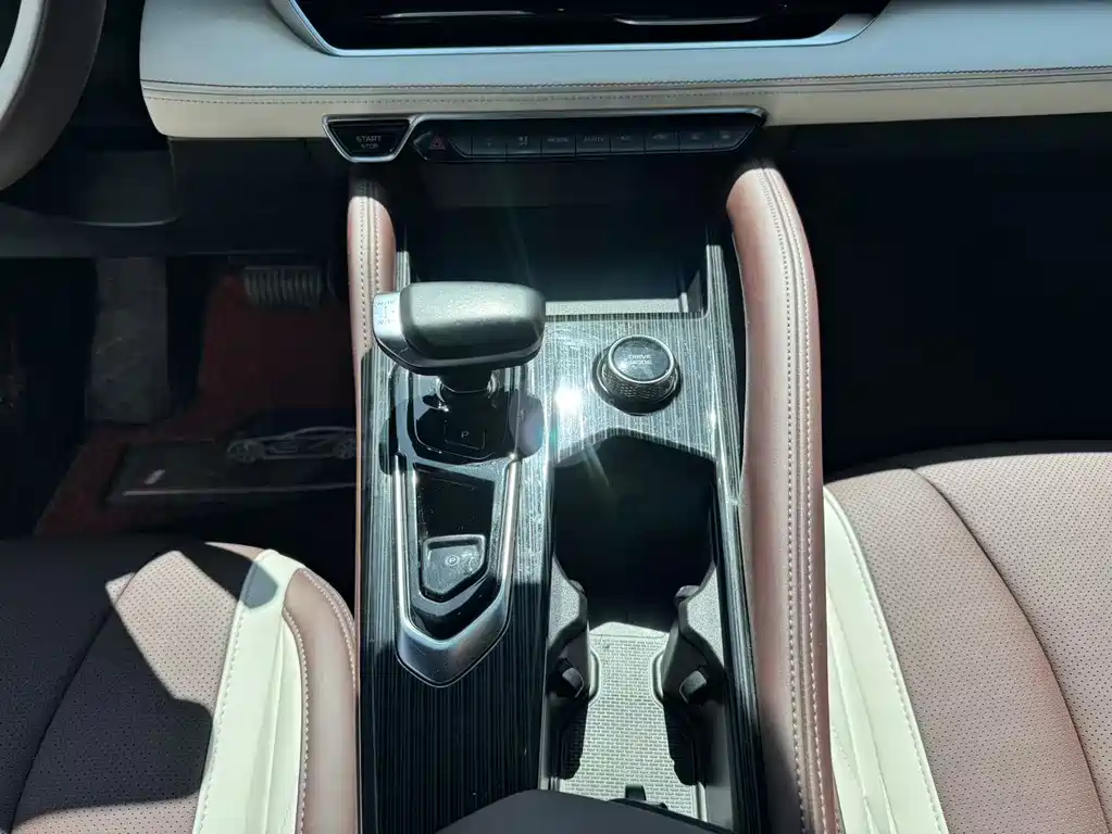 GEELY AUTOMOBILE XINGYUE L