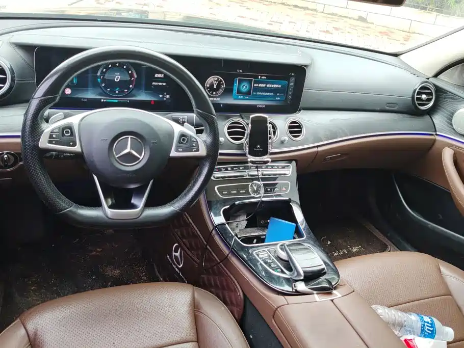 Mercedes-Benz E-Class — миниатюра 12