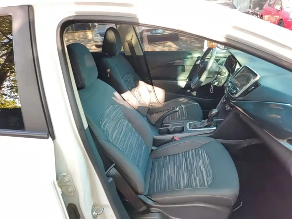 Chevrolet Cavalier — миниатюра 25