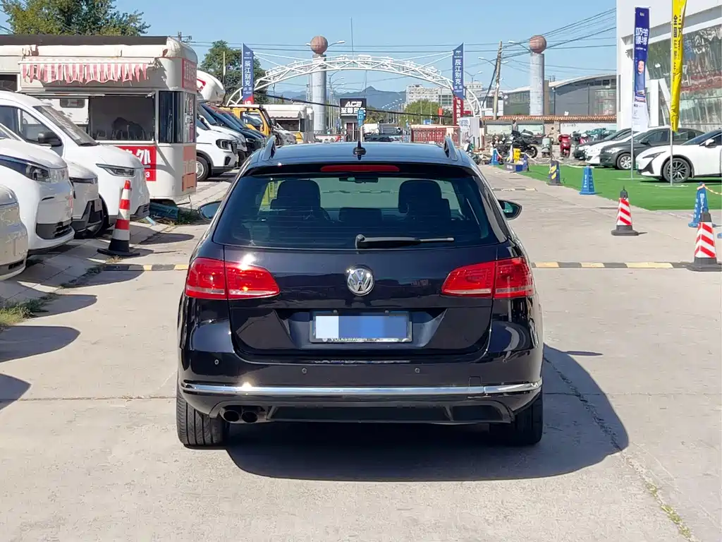Volkswagen Magotan (Import) — миниатюра 4