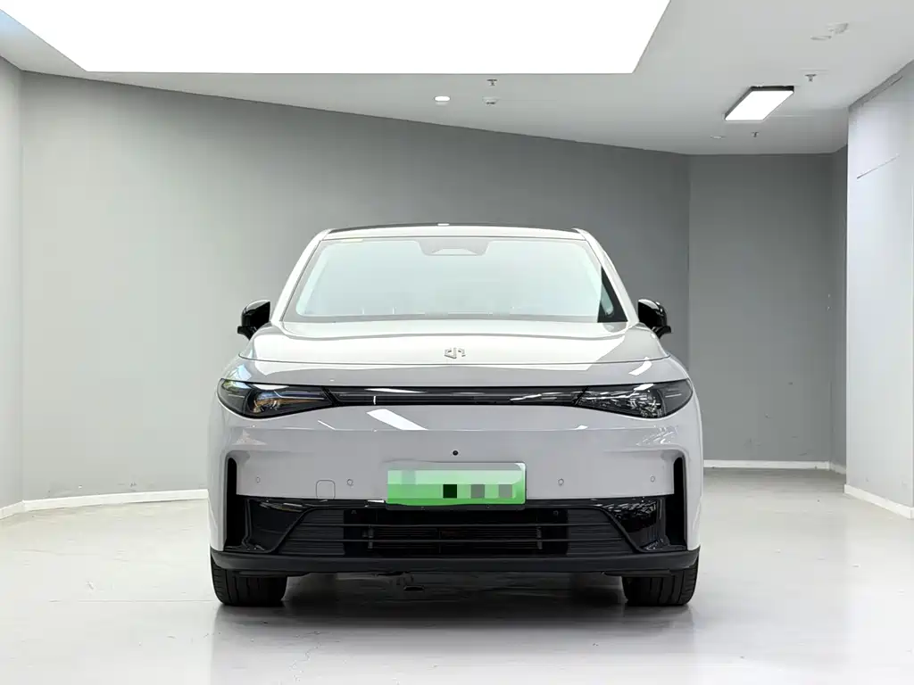 Leapmotor Leapmotor C10 — миниатюра 2