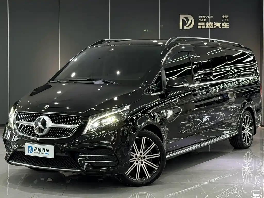 Mercedes-Benz V-Class 2022 — фото 1
