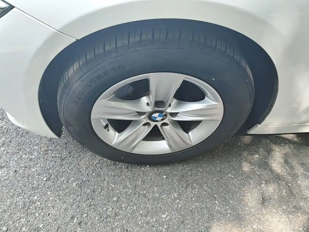 BMW 3 Series — миниатюра 23