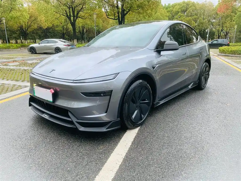 Tesla Model Y 2026
