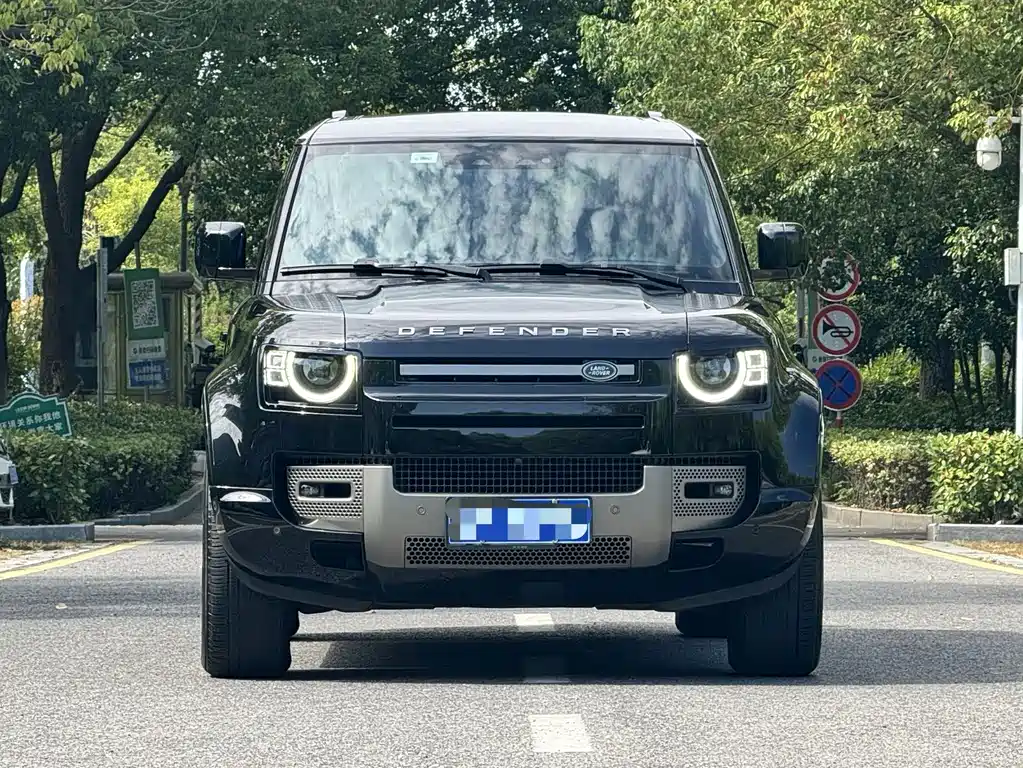 Land Rover Defender — миниатюра 2