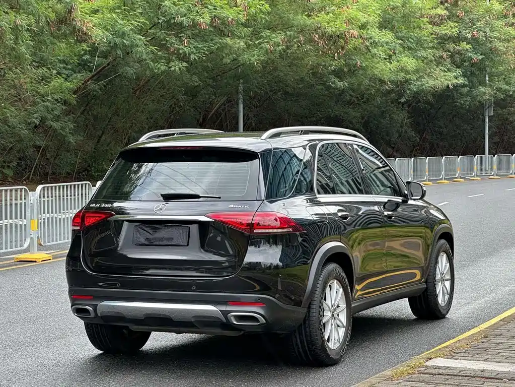 Mercedes-Benz GLE (Import) — миниатюра 3