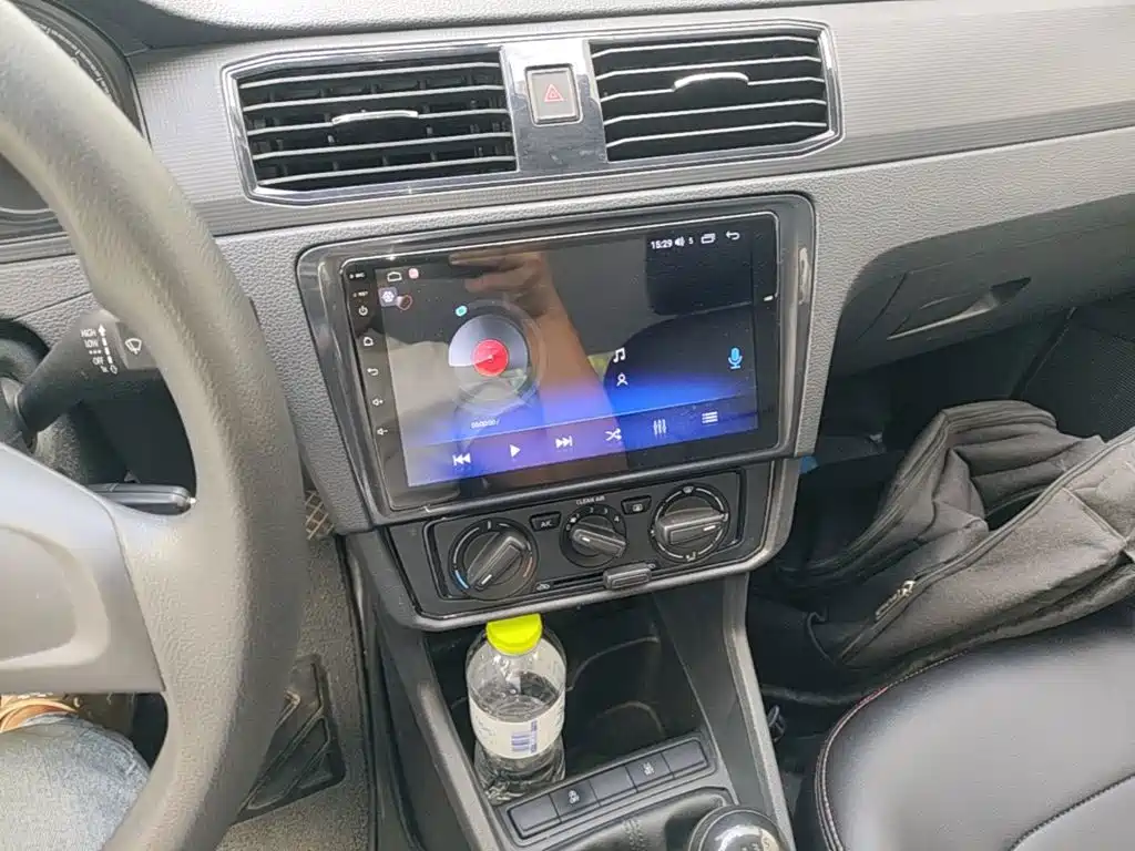 Volkswagen Santana — миниатюра 13