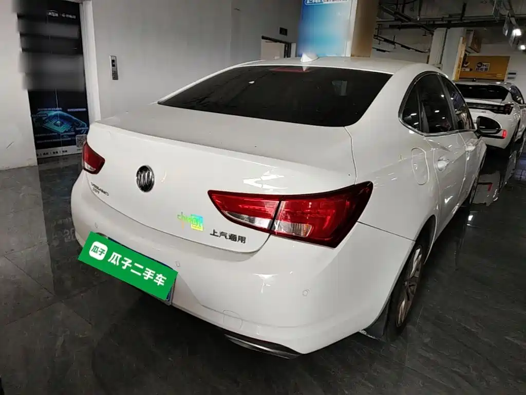 Buick Verano — миниатюра 7