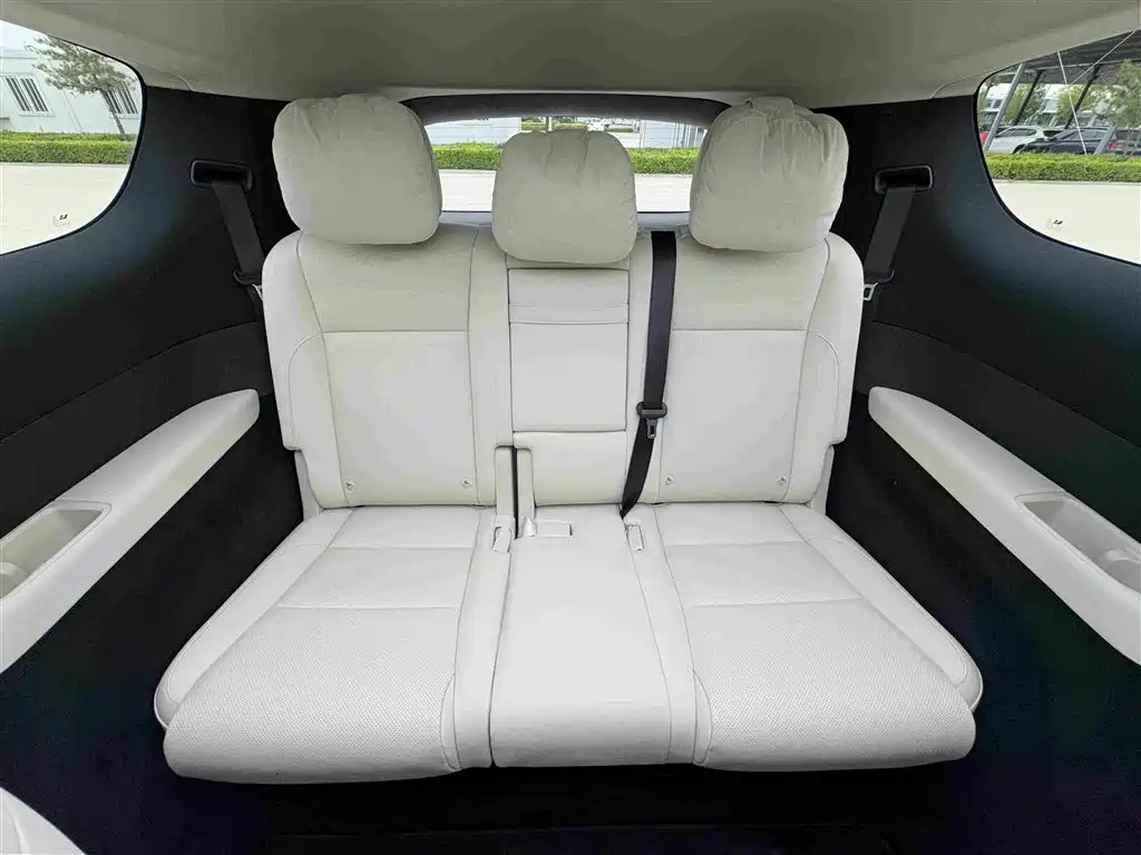 Li Auto Li MEGA — миниатюра 25