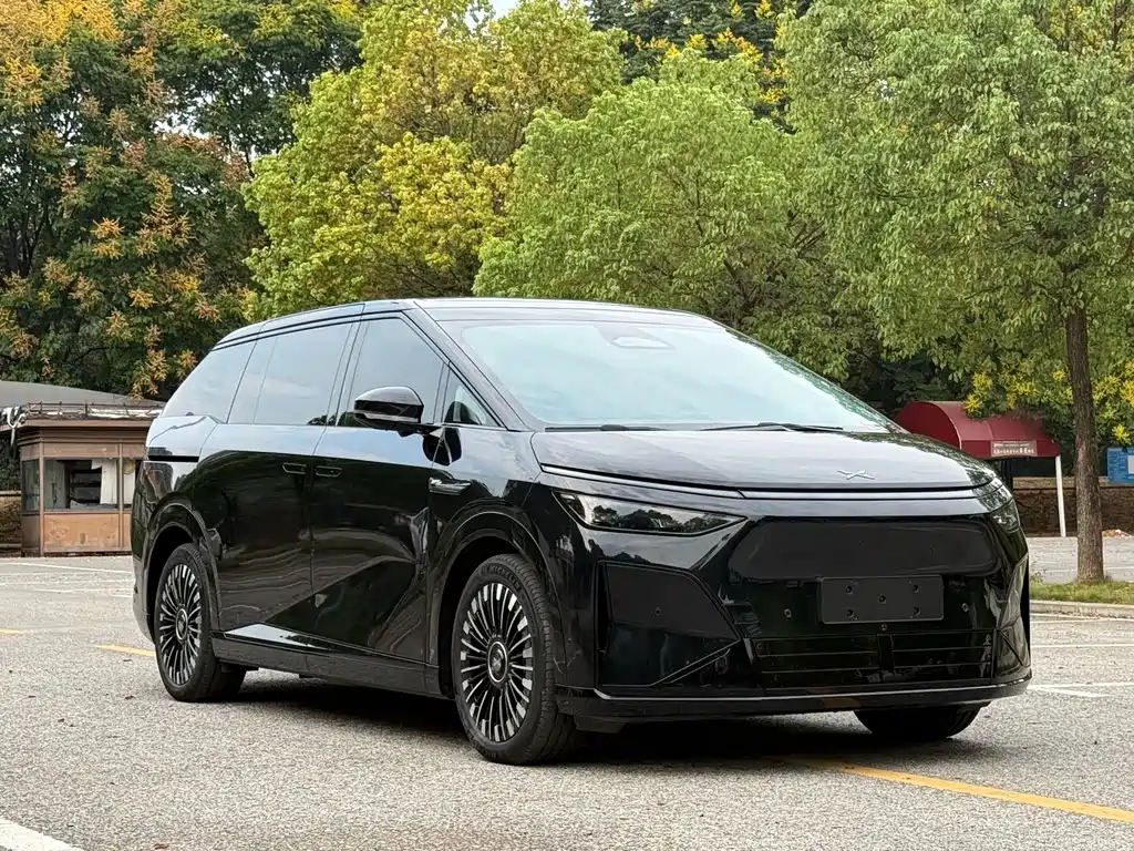 XPeng X9 — миниатюра 3