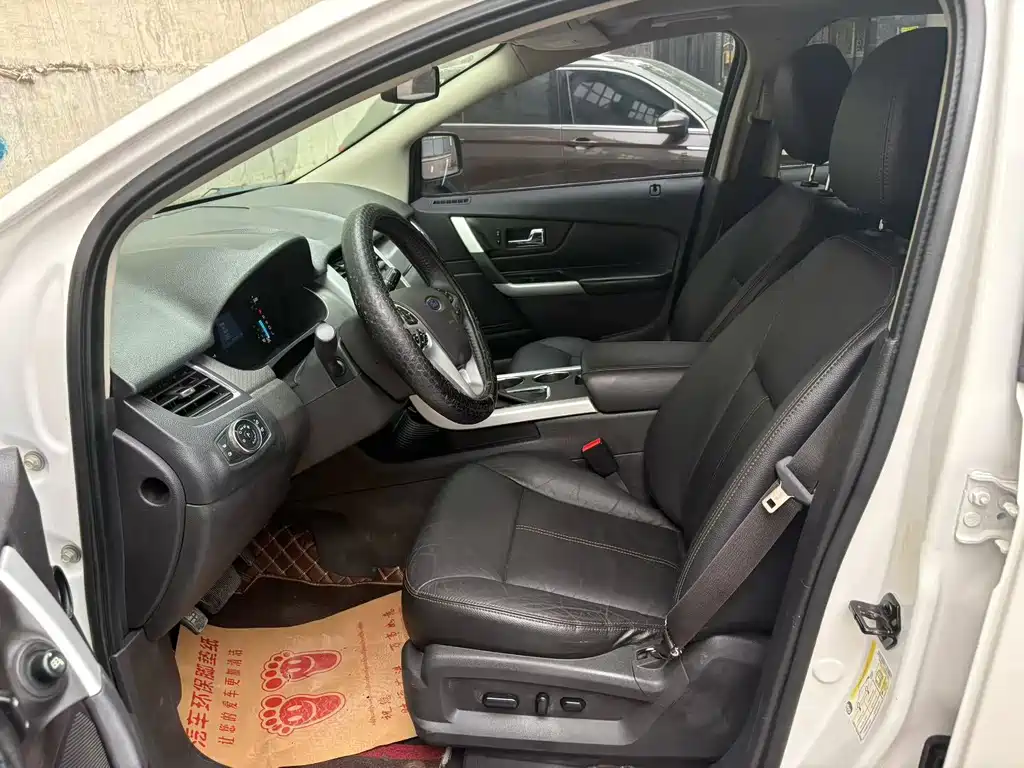Ford Edge (Import) — миниатюра 7