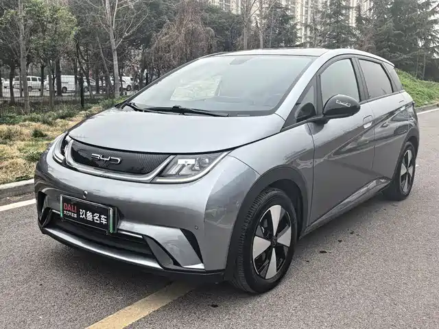 BYD DOLPHIN 2023