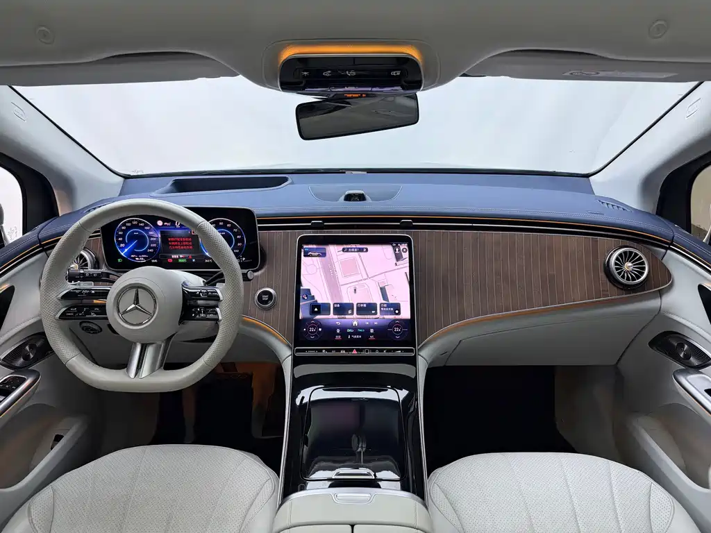 Mercedes-Benz EQE SUV — миниатюра 15