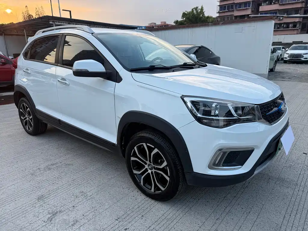 Chery New Energy Tiggo 3xe — миниатюра 2