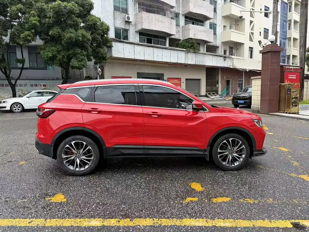 Geely Binyue — миниатюра 4