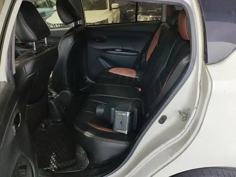 Toyota Vios FS — миниатюра 11