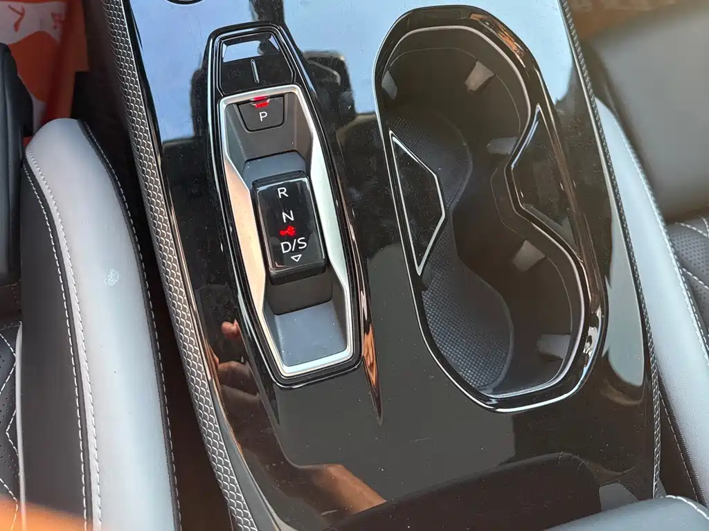 Audi A5L — миниатюра 13