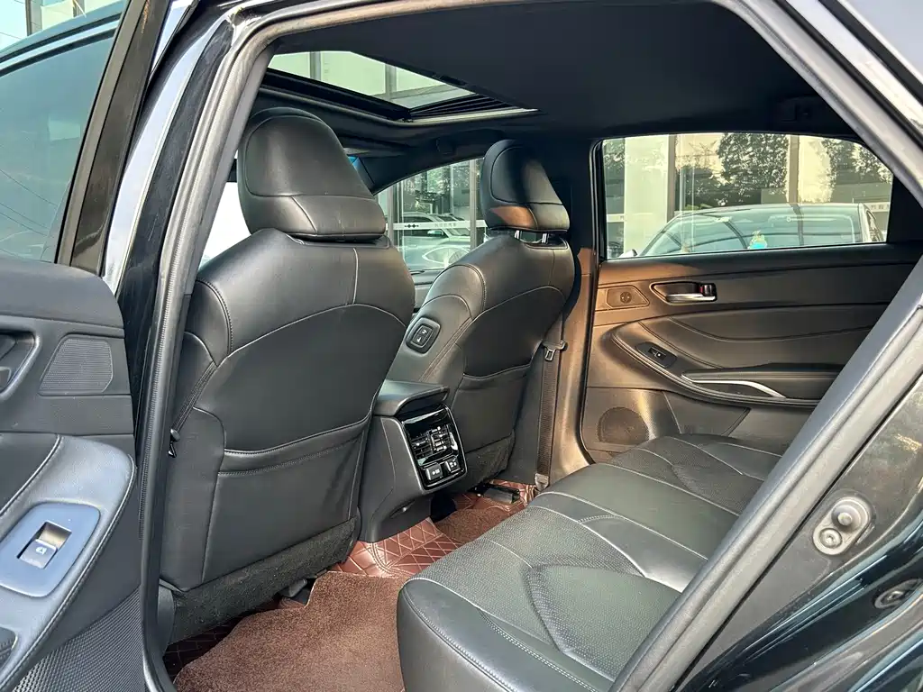 Toyota Avalon — миниатюра 9