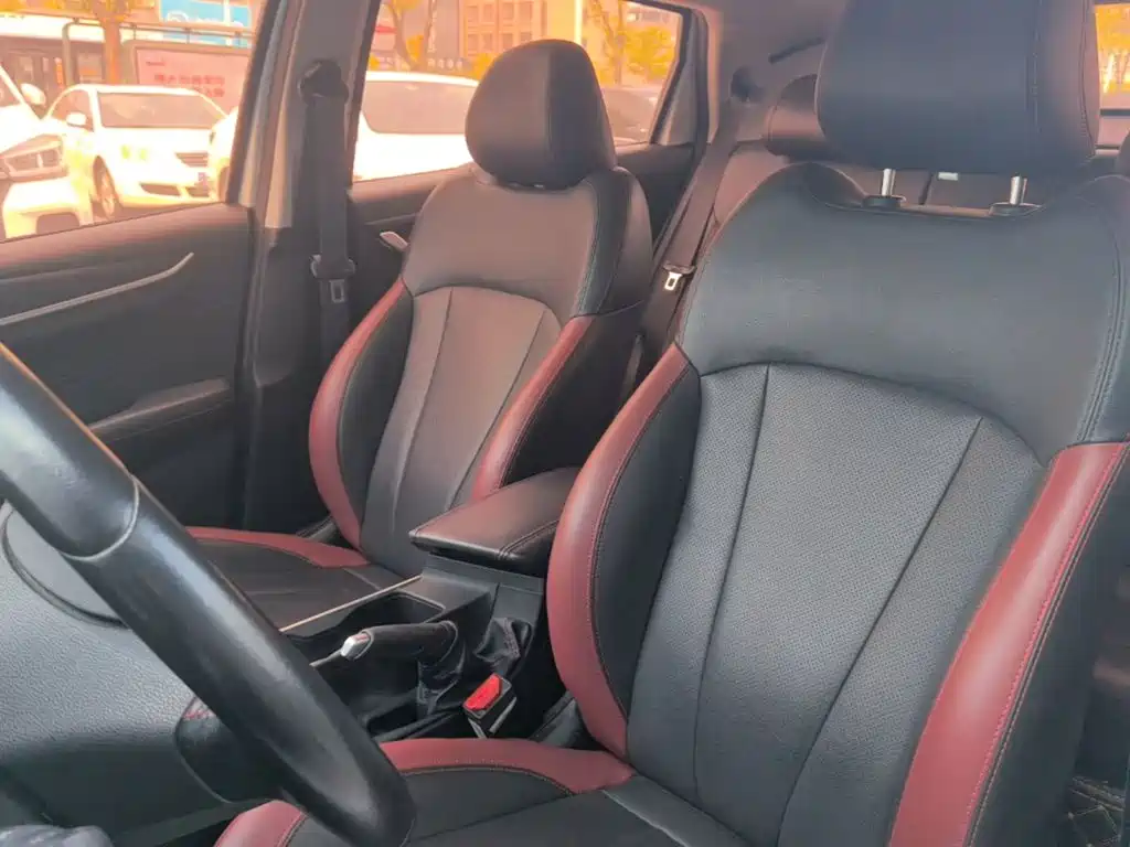 Geely Vision X3 — миниатюра 15