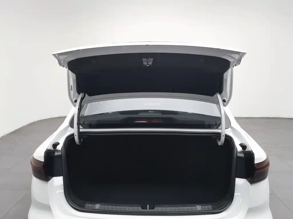 Geely Emgrand — миниатюра 16