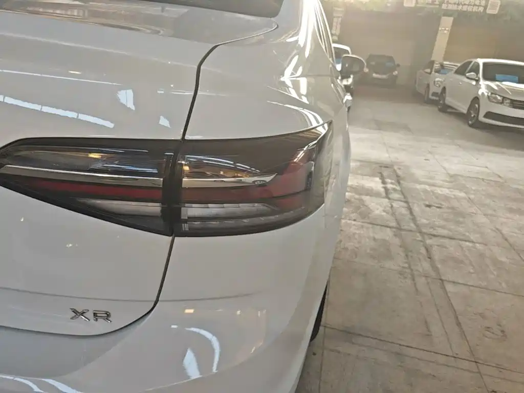 Volkswagen Lavida — миниатюра 8