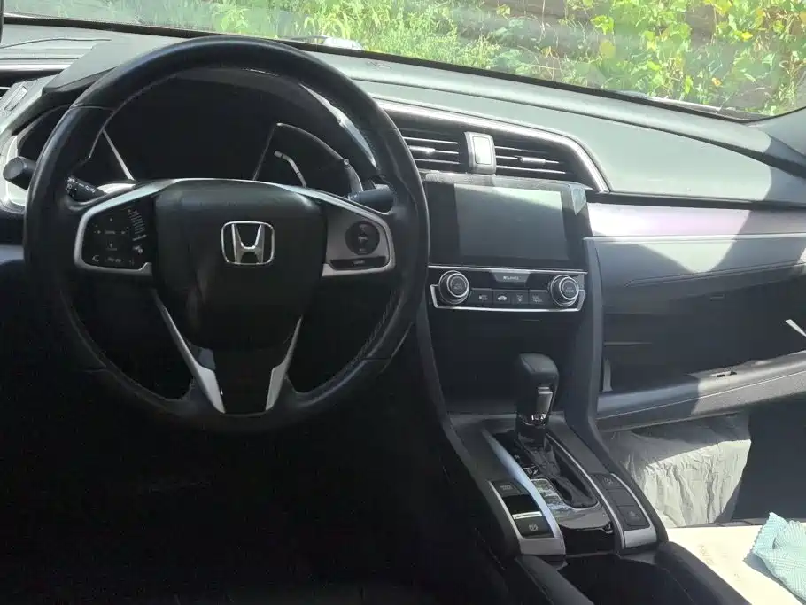Honda Civic — миниатюра 12