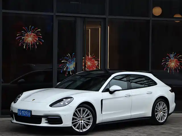 PORSCHE PANAMERA 2018