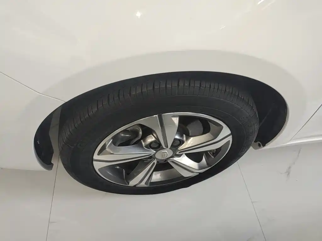 Geely Emgrand GL — миниатюра 23