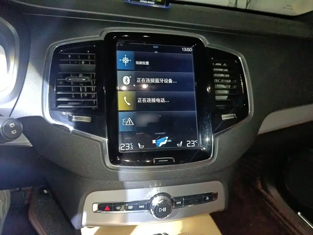 Volvo XC90 — миниатюра 6