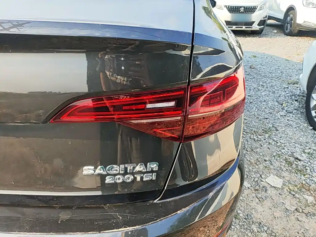 Volkswagen Sagitar — миниатюра 8